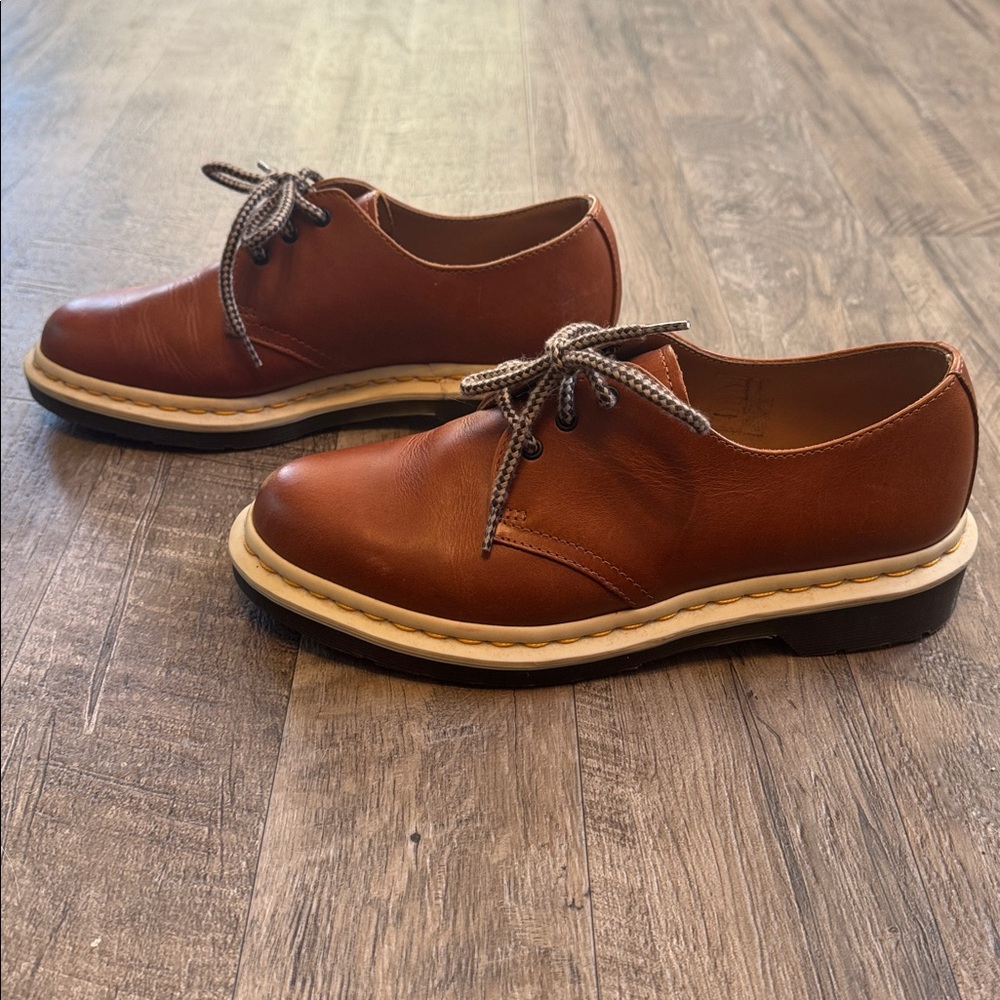 Dr. Martens Brown Leather Derby Shoes with Cream Soles - Picture 7 of 12